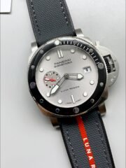 Panerai Submersible Quarantaquattro PAM1681 Luna Rossa 44MM（1;1Super Clone） - Image 2