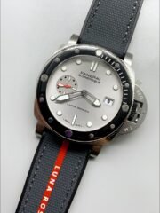 Panerai Submersible Quarantaquattro PAM1681 Luna Rossa 44MM（1;1Super Clone） - Image 3