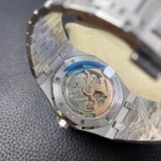Audemars Piguet Royal Jumbo Oak Extra Thin 1:1 Superclone - Image 7
