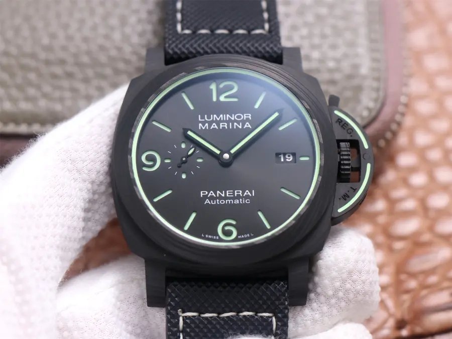 4d39d6_fb1278c9fbcf4b4ba212b15bc38658e0mv2.jpg Panerai Luminor Pam1118- 1:1 Superclone - Image 1