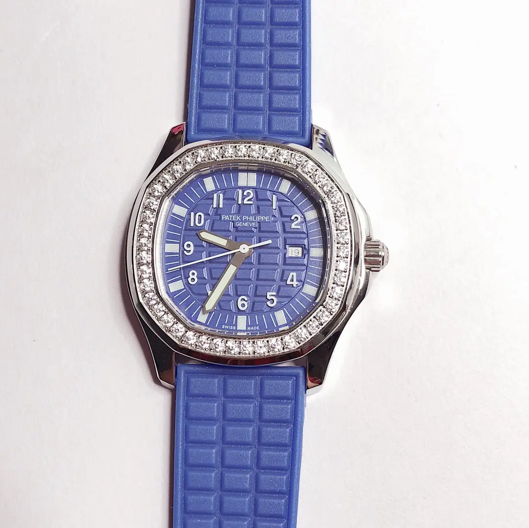 src_0-23.webp Patek Philippe Aquanaut Quartz Blue - Image 1